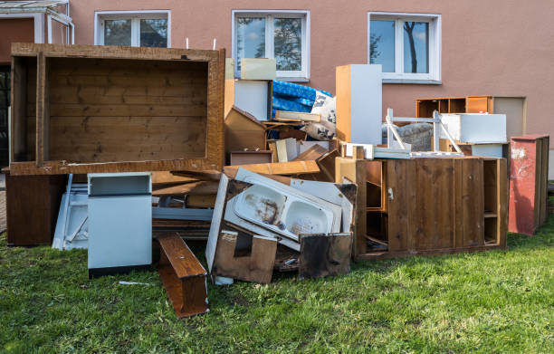 5 Benefits of Hiring a Junk Removal Company post thumbnail image