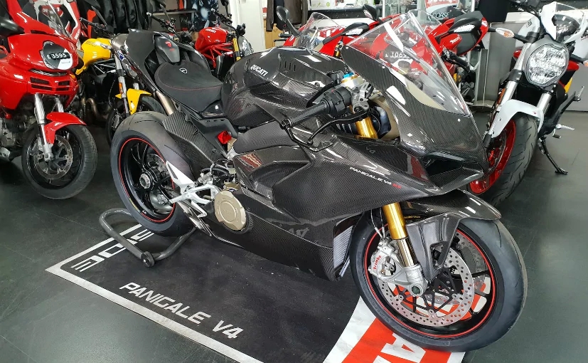 What ToLook For When Choosing Panigale V4 Carbon Fiber Parts? post thumbnail image