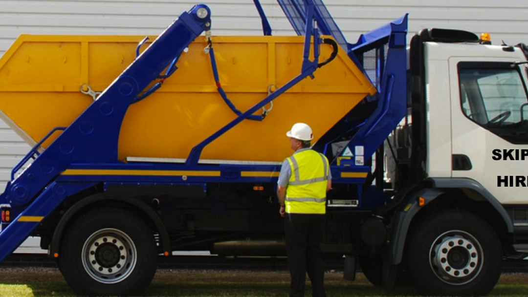 Rewards you will get knowing the skip hire prices from your home post thumbnail image