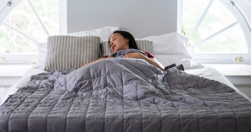 Achieve Serenity and Comfort with a Weighted Duvet: Indulge in Quality Sleep post thumbnail image